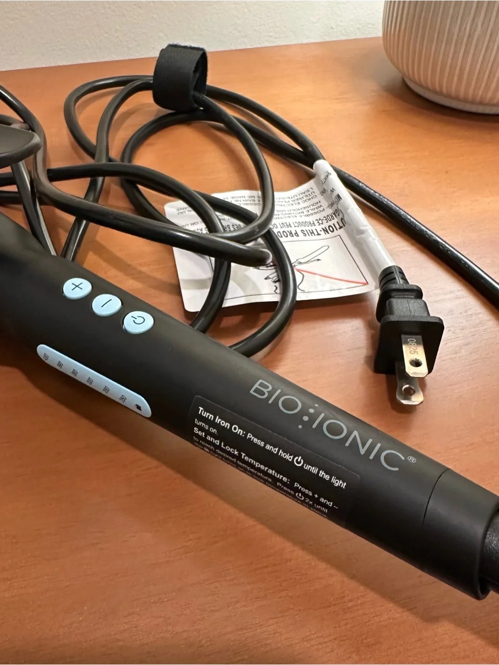 Bio Ionic Long Barrel Curling Iron 1.5”